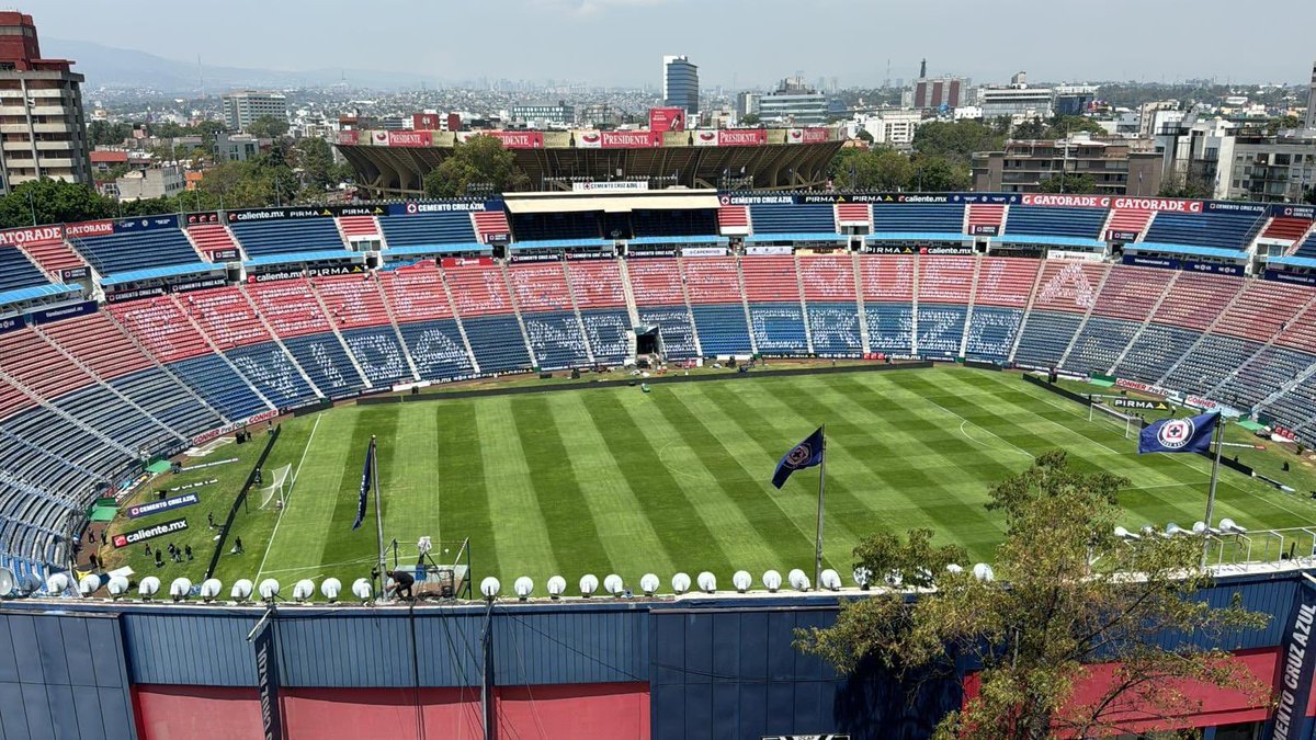 Hoy salganse todos temprano del jale sí los corren les ayudamos a buscar otro jale, pero tenemos que estar todos una hora antes adentro del azul para que el mosaico luzca con madre. Todos jugamos en esta final, vamos a pelearla a muerte junto con los jugadores. 33. 🔵🇲🇽💙