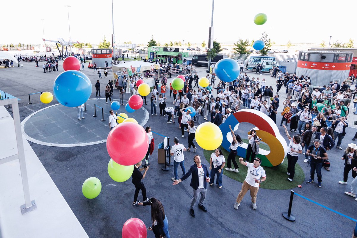 GoogleCloud_ES's tweet photo. Cerramos con gol de oro con nuestra Summit After Party 🎊

Gracias a todos los asistentes, clientes, partners y sponsors que nos habéis acompañado en un evento que ya es inolvidable. Al igual que la #IA generativa, este #GoogleCloudSummitMadrid ha hecho historia 🏆 @Metropolitano https://t.co/oF9PPD3Q5F