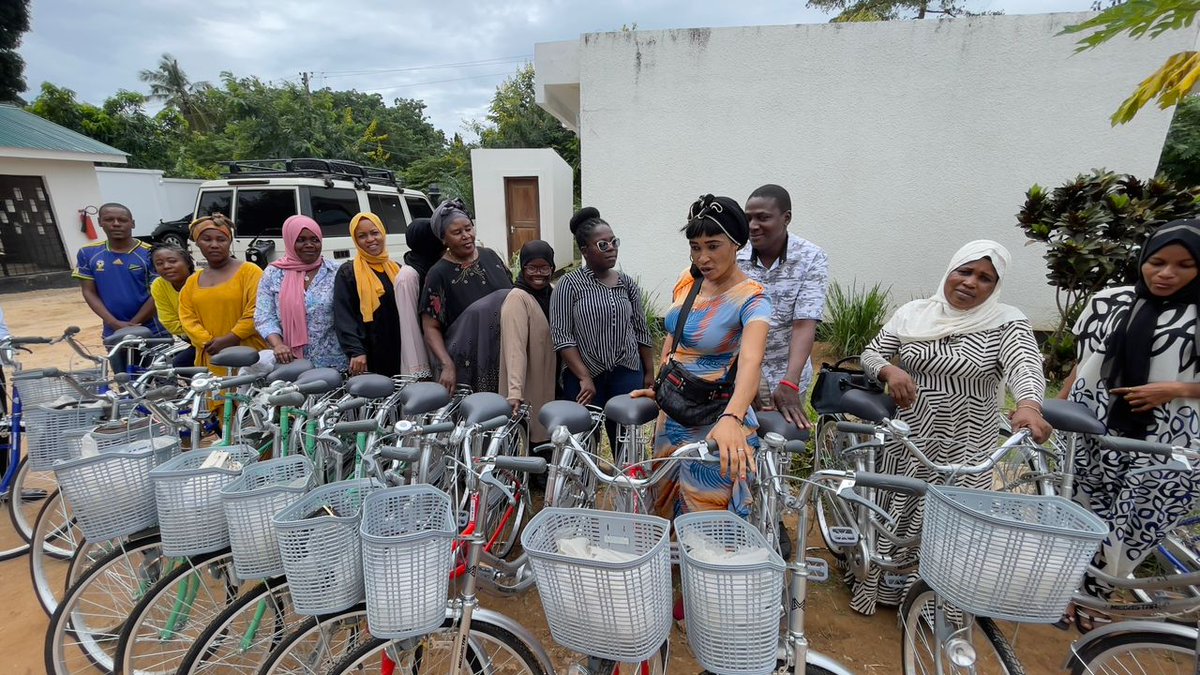 Our Afya Hatua Project funded by #PEPFAR through @CDCTanzania, has provided 104 bicycles worth TZS 32.6 million to 104 community peer educators in Tanga region. This will facilitate their movement to provide HIV prevention & care services in the community. #PamojaTunaboreshaAfya