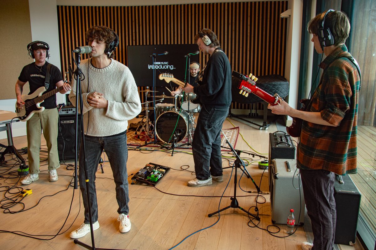 Serotones (@serotonesuk) on Twitter photo Tune into BBC Radio York at 8 this evening to hear Duke and Sam have a chat with <a href="/JerichoKeys/">Jericho Keys</a> about what we’ve been up to, as well as a couple of live new songs we performed for <a href="/bbcintroducing/">BBC Music Introducing</a> 📻
📸 - George Antony Photography Tune into BBC Radio York at 8 this evening to hear Duke and Sam have a chat with <a href="/JerichoKeys/">Jericho Keys</a> about what we’ve been up to, as well as a couple of live new songs we performed for <a href="/bbcintroducing/">BBC Music Introducing</a> 📻
📸 - George Antony Photography