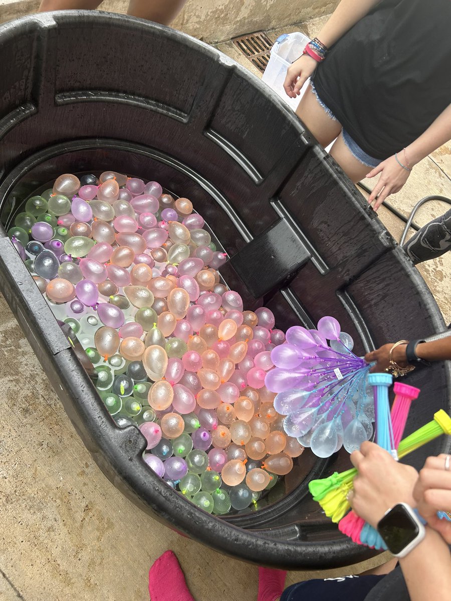 smartashlynn's tweet photo. McKinney High Girls track ended the year with some water balloons and candy salad fun… They also fully initiated me with the rest of the water 🤦🏼‍♀️
#teambuilding #runfasthavefun #grit https://t.co/TAzHbs2EB2