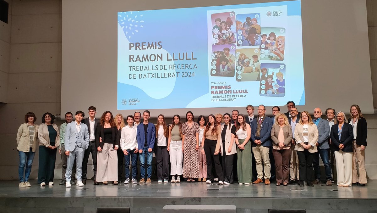 ‼️Avui hem celebrat l’acte d’entrega dels Premis Ramon Llull a Treballs de Recerca de Batxillerat a @Esade 🏆13 estudiants d’escoles i instituts catalans han estat guardonats per la seva bona feina i esforç! 🎉Enhorabona!