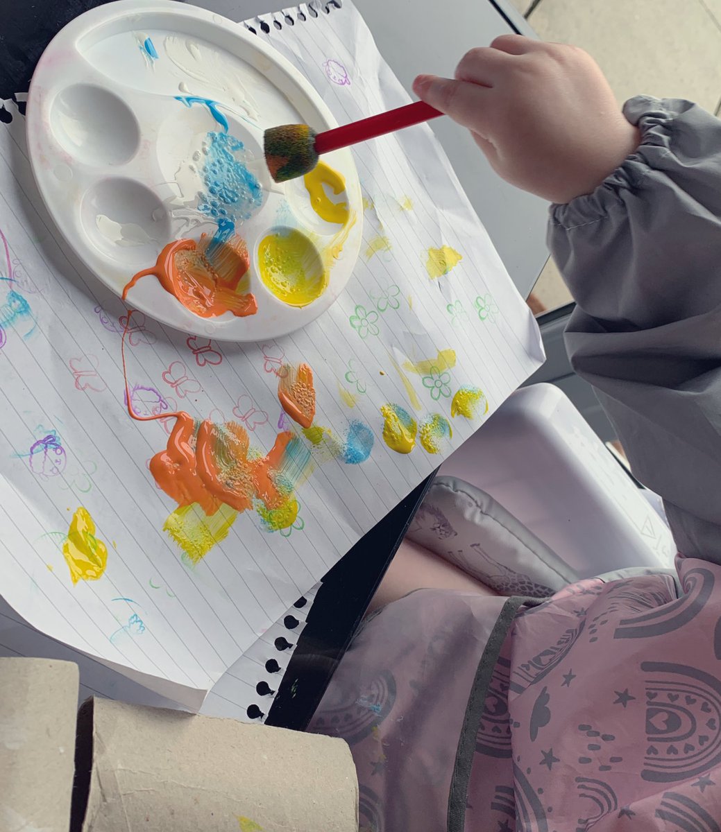 A rainy start to our half term 🌧️🎨🤍