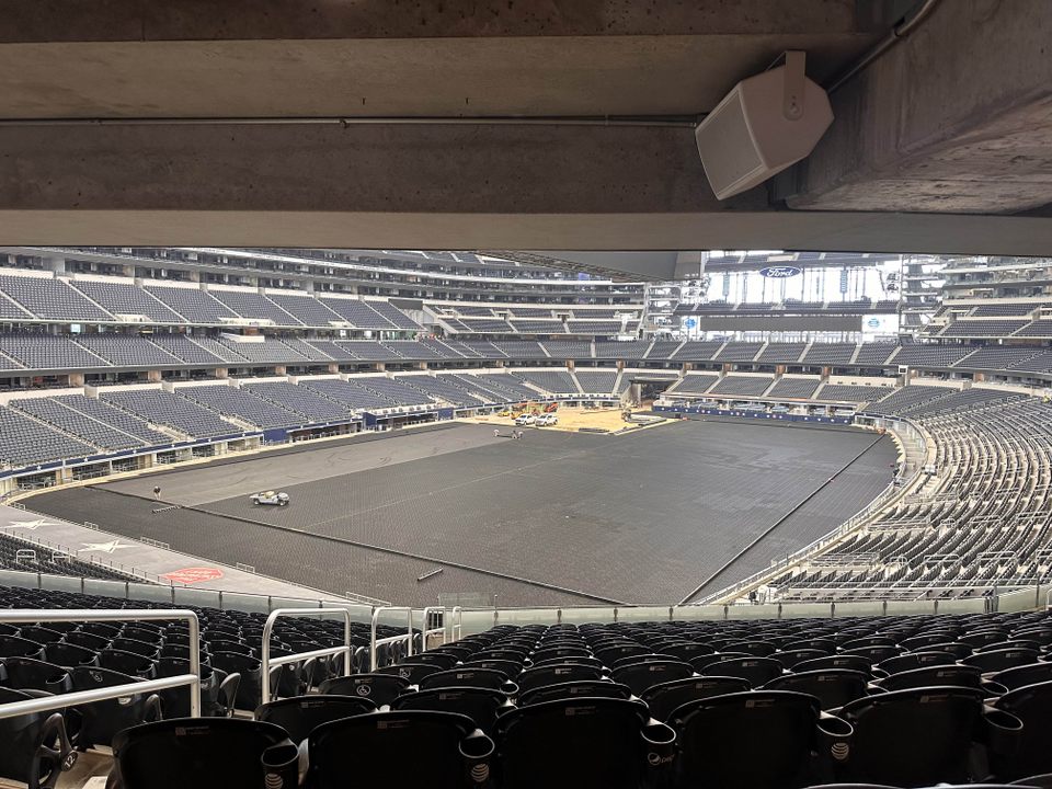 TheKickAround's tweet photo. Big news from #CopaAmérica at AT&amp;T: NOT "grass on concrete" but a full irrigation system, growlights being installed. Black is drainage, next topped by plumbing, sandy loam &amp; full grass surface, 14-16" in depth. ?'s @ width &amp; if for Copa they will go up/over ground level suites https://t.co/76jj55eNz5