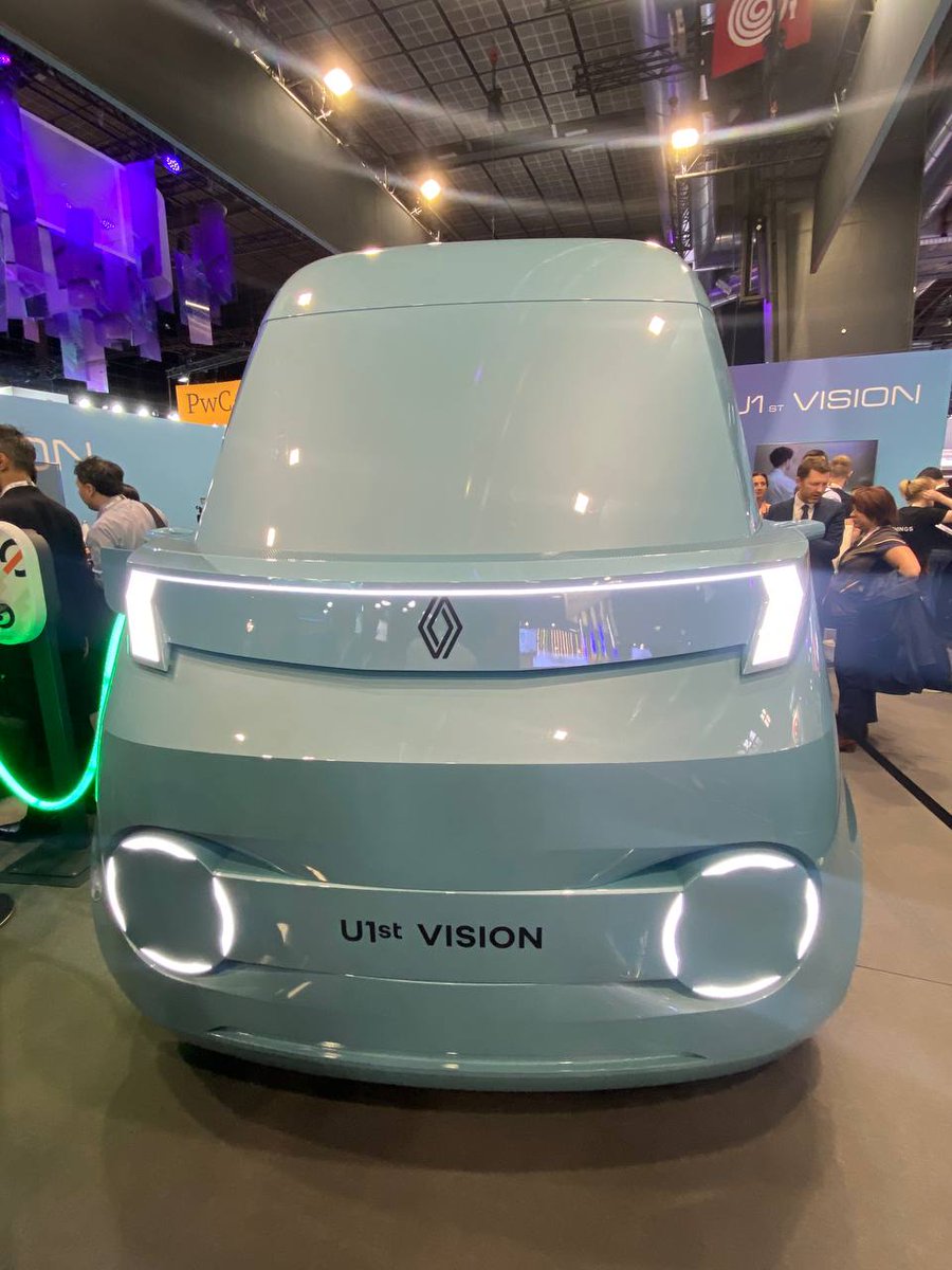 SabineThillaye's tweet photo. [Cet après-midi au salon @VivaTech ]

1️⃣STMicroelectronics présentation de l’#U1stVision et du cabinet mobile de santé avec @CaVautrin
#mobilité #inclusion
2️⃣@united_robotics &amp; @aldebaranrobots
Symbole de coopération🇫🇷🇩🇪en robotique
#recrutement #IA
3️⃣Visite avec @RolandLescure https://t.co/guFse5vDUT