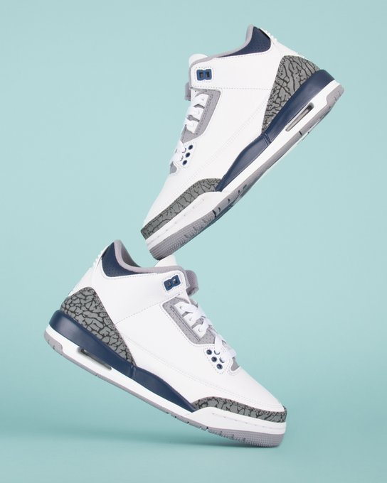 jordan 3 midnight navy footlocker