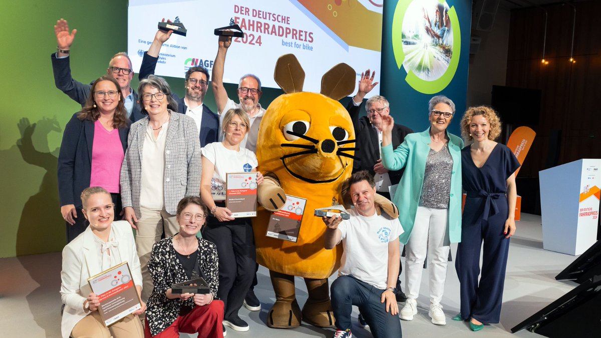 Herzlichen Glückwunsch an alle Gewinnerinnen und Gewinner des Deutschen Fahrradpreises 2024! 😍🚲

🏆Smart, vernetzt und grün – integrierte Radverkehrsplanung in Frankenberg

🏆 Beratungsstelle B+R: fachliche Unterstützung und Prozessbegleitung

🏆BiciBus-Deutschland

🏆 Die Maus