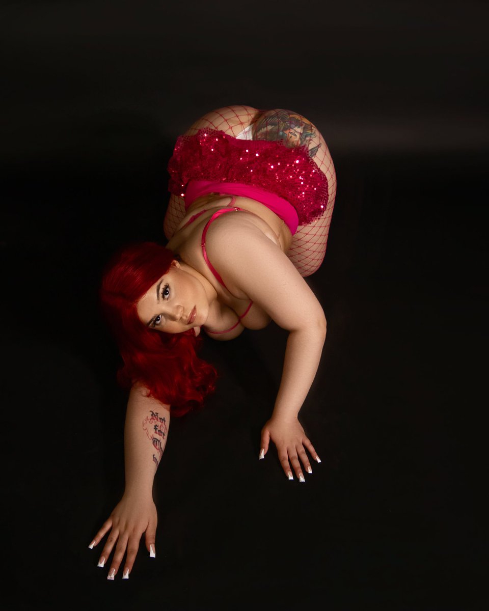 unknown_baddest's tweet photo. Modeling agency @unknown_baddest 
Model @Suggakane 
Content @royal_enter_ https://t.co/vBW3OOZIuT