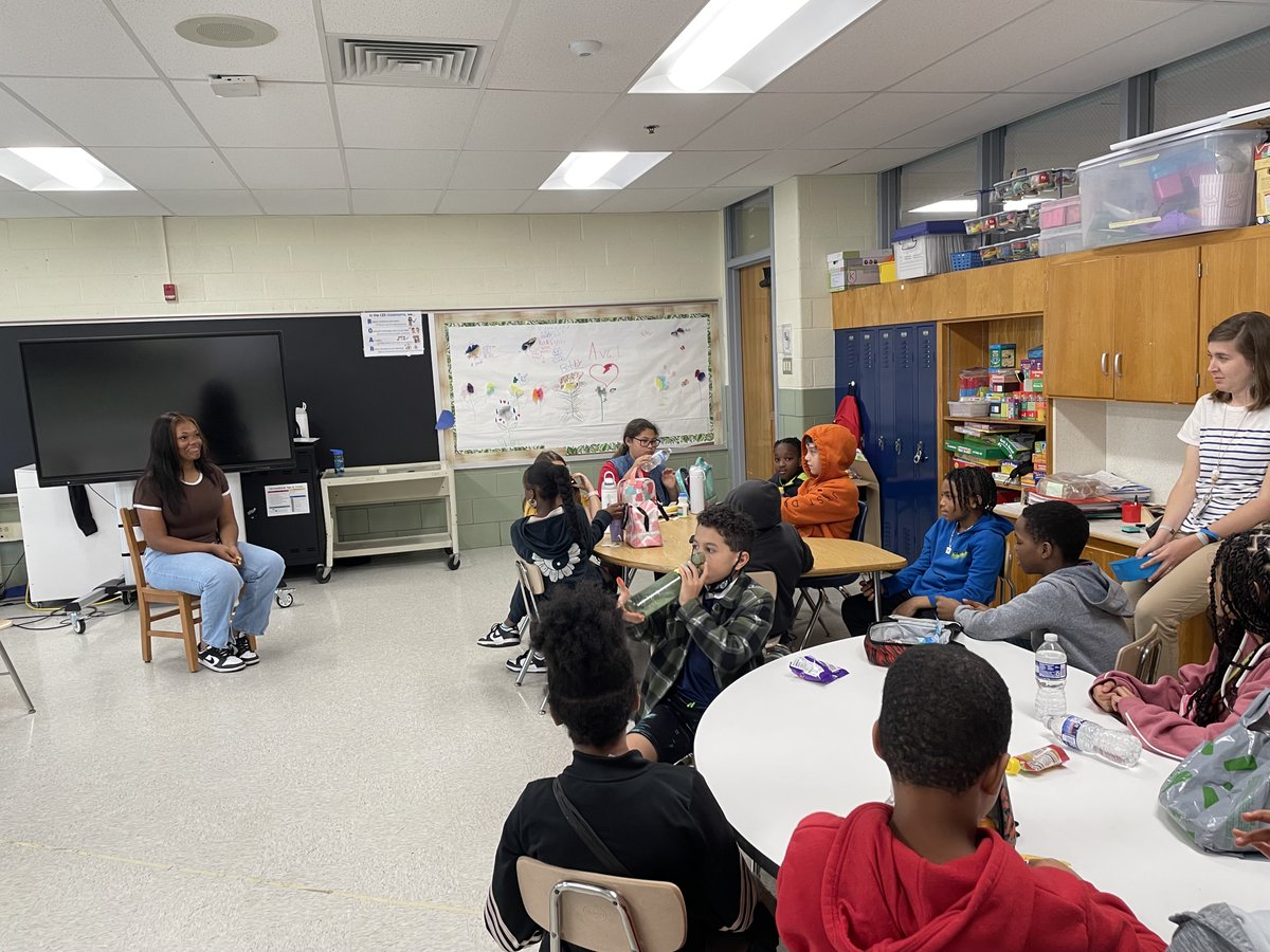 BCPS_SPrice2's tweet photo. Carney ES Students had the privilege of meeting with Former Cougar Alum and Current BCPS SMOB, Ms. Kayla Drummond.
She offered her advice on being an impactful leader to our current House Ambassadors!  It was great to welcome her back to Carney!
@sgregorybcps @CaronRitter @BCPS1 https://t.co/vjhYNqvXp4