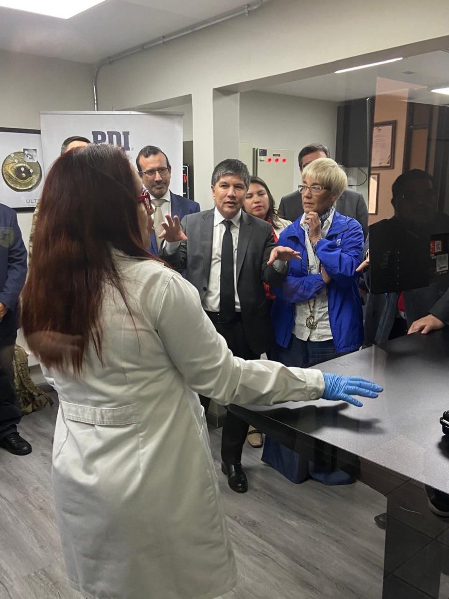 Hoy participé en la inauguración del sistema IBIS en el Laboratorio de Criminalística de la PDI Tarapacá, junto al Prefecto Cristián Benavides y el subsecretario del Interior Manuel Monsalve. Este innovador sistema de identificación balística utiliza tecnología avanzada para