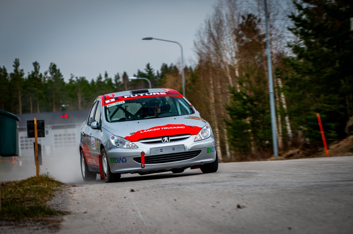 RalliSM's tweet photo. VL Managementin sekä KMS Racingin ilmoittamina huomenna käynnistyvään SM Mad-Croc Länsirannikon Ralliin starttaavat Raoul Dahlqvist SM3-luokassa sekä Tero Kujamäki SM4-luokassa.
https://t.co/WgNHPixIej
#rallism #länsirannikonralli #flyingfinn #kmsracing @LRRalli https://t.co/jJ8wZjNTbN