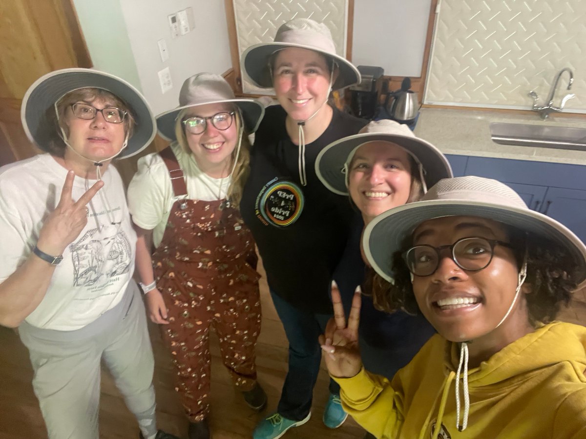 Special thanks to REI their donation of paddler hats  for our educators. These hats will provide some much needed shade and protection from the sun during our programs and camps. Thank you!

#rei #inkind #donation #support #environmentaleducation #outdoorlearning #nature