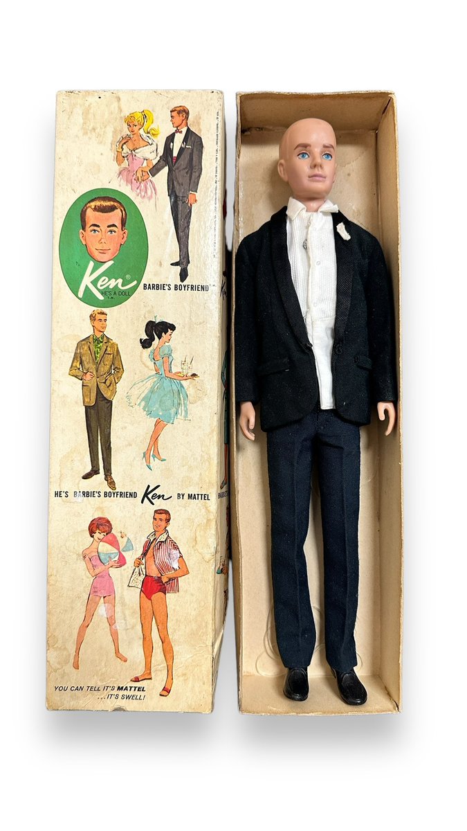 GriffinAuctions's tweet photo. A sneak peek, at what is coming up for auction in our 2nd July Toy Sale. Great vintage toys, that will certainly bring back memories for many.

There is still time to consign items into this sale. 

If you would like to know how much your item or collection is worth at auction, head over to our website and get your free online valuation, or phone us on 01926 505012.

#toycollector #toys #auction #griffinsauctions #vintage