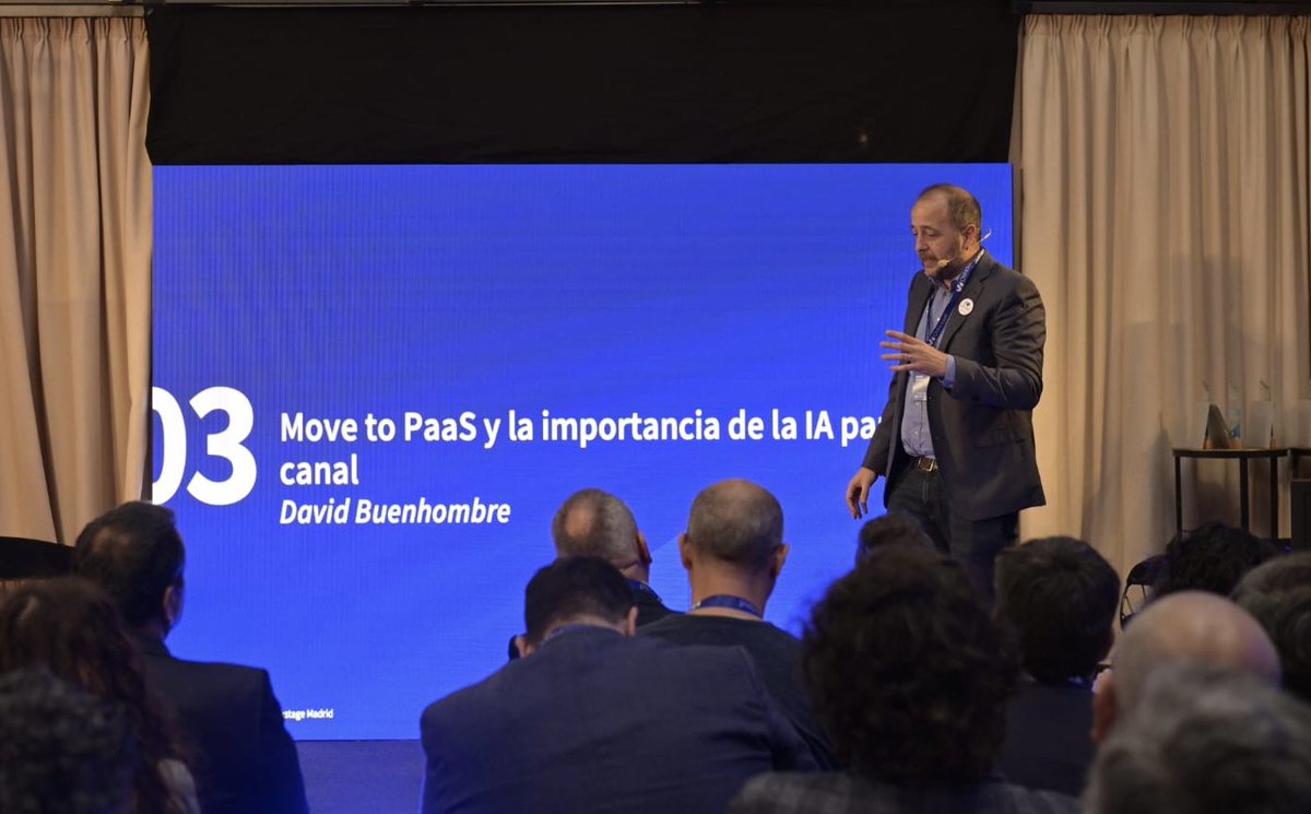 OVHcloud_ES's tweet image. 👉 Tiempo de conocer las oportunidades del #PaaS para el canal con David Buenhombre, que destaca el potencial de las nuevas soluciones #AIEndpoints y #DataPlatform para aprovechar el máximo valor de los datos e impulsar los proyectos de #IA.

#BackstageMadrid