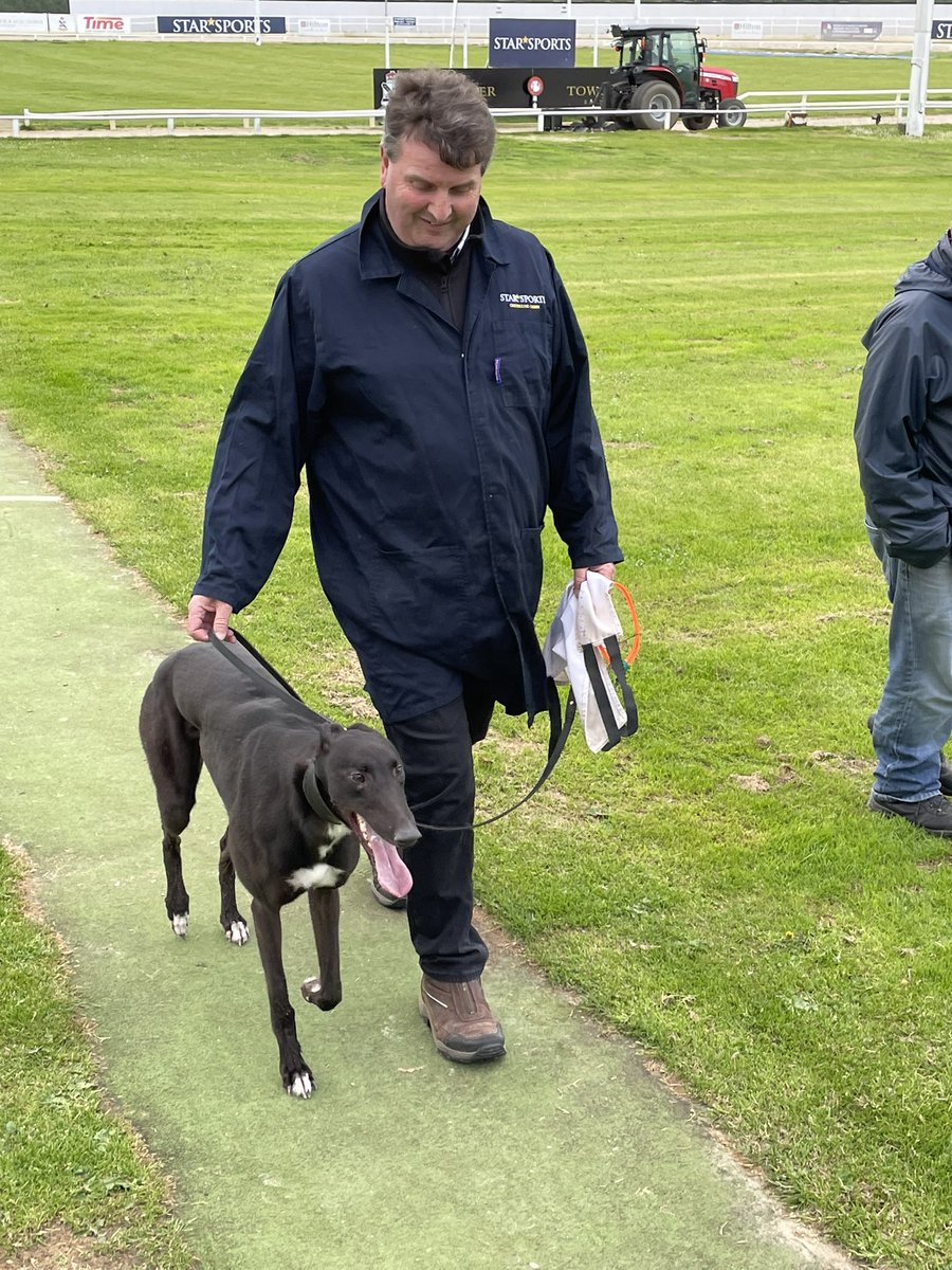🏆🇮🇪1-0 to Ireland. Jaytee Etienne reinforces the KAB Maiden Derby form and lands the first heat of <a href="/StarSports_Bet/">Star Sports Bookmakers</a> &amp; TRC English Greyhound Derby form in style👏🏆