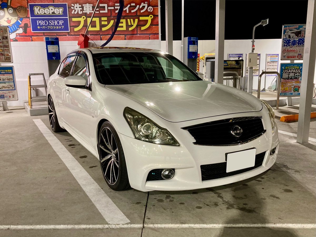 洗車してピカピカ✨