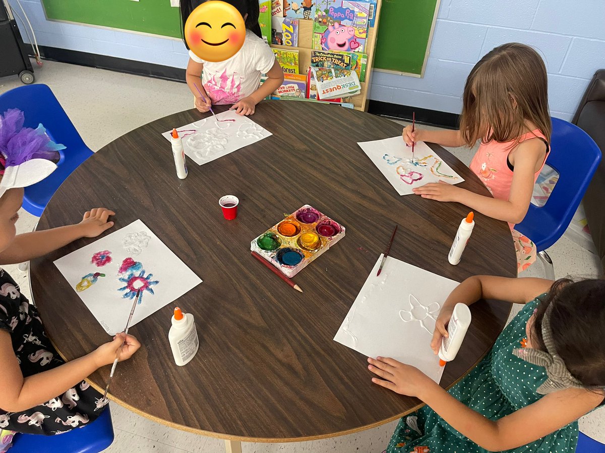 mrsgerolini's tweet photo. this afternoon we created a bunch of different art pieces 🎨🖌️ we did some crumpled paper art, raised salt painting, some guided drawings, and free style painting. https://t.co/eNGi0lgufA