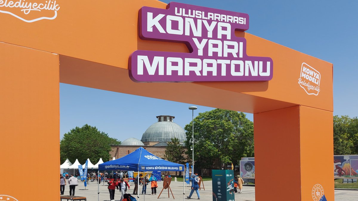 idriskutuk's tweet photo. Uluslararası Konya Yarı Maratonu 26 Mayıs Pazar günü hazırlıkları.
#Konya
#KılıçaslanMeydanı https://t.co/xxla6Yjeyi