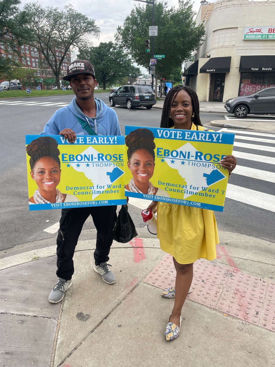 Eboni_RoseT's tweet photo. We're connecting and we're meeting with our fellow neighbors all over #Ward7.
Their stories, concerns, and dreams are the driving force of our campaign toward creating a brighter future for our community. Join us: https://t.co/DCbZtRIisF
#ERT4Ward7 #DCision24 https://t.co/rv8bH2lbeE
