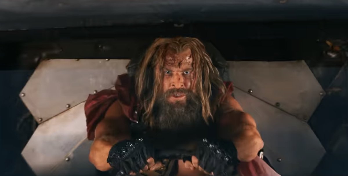 BlackMajikMan90's tweet photo. And if I said Chris Hemsworth should be nominated for an Oscar? https://t.co/KLy4YIMa05