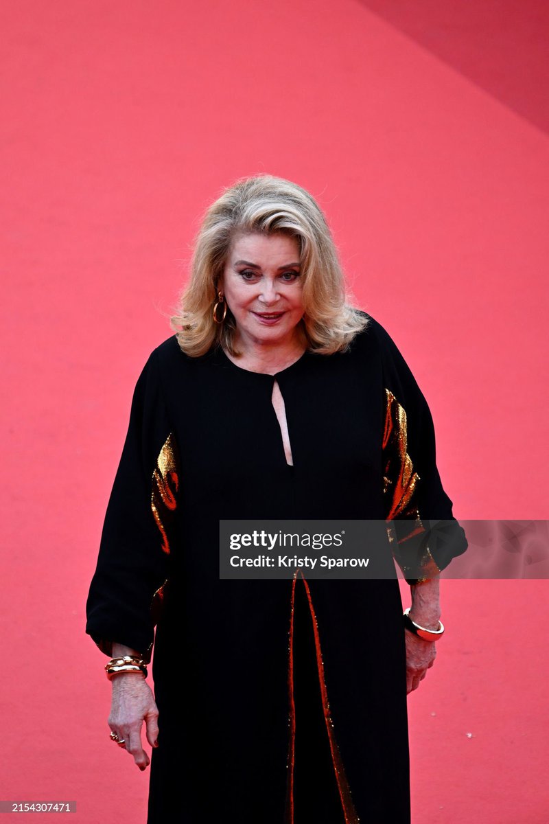 Catherine Deneuve at #Cannes2024 looking stunning!