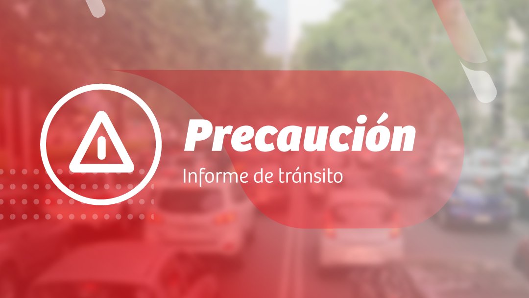 Ahora (14:06) se mantiene restricción de tránsito en Camino Lonquén con Las Acacias, debido a acumulación de agua-lluvia en el límite de #Maipú y #SanBernardo. Labores de limpieza de personal municipal en el lugar. Vehículos de baja altura deben evitar transitar hacia este punto