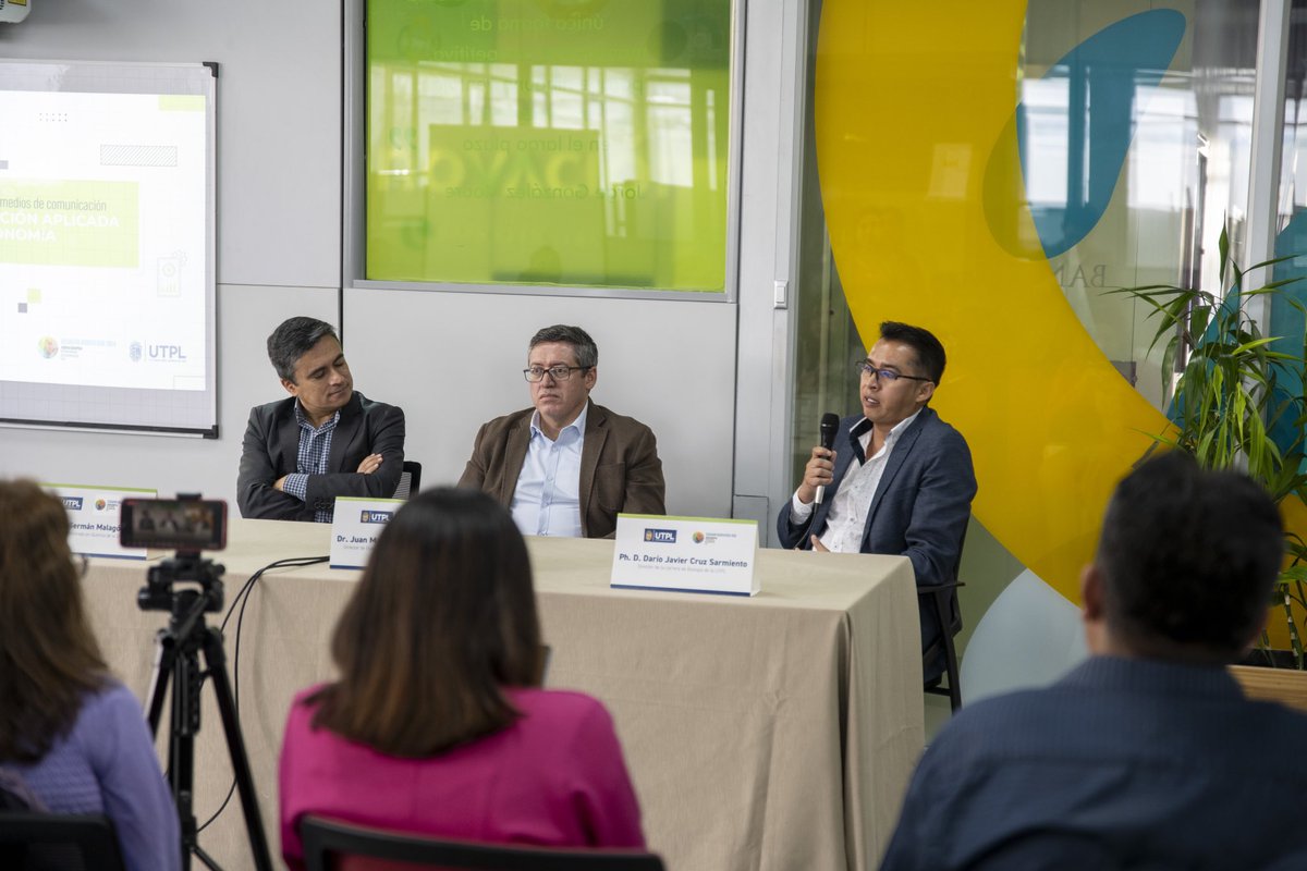 🗣️Finalmente, el Dr. Juan Manuel García, director de evaluación institucional y calidad de la UTPL, destacó el significativo aporte de la universidad en colaboración con el Fondo de Inversión 🌱Ambiental Sostenible. Este esfuerzo conjunto se materializó en la creación del Libro