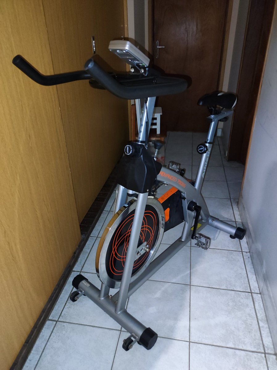 DulceyDandy's tweet photo. BICICLETA ATHLETIC SPINNING SP700BS. Usada.
Gs. 1.000.000 https://t.co/JkgEyE5HqN