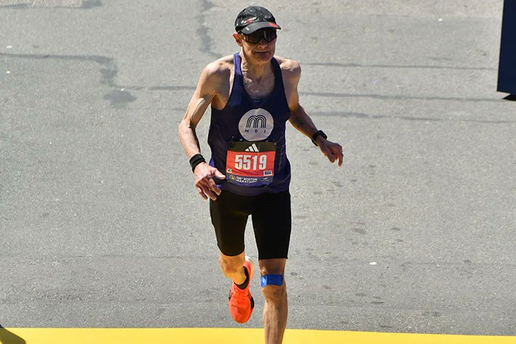 Paul Huyer, #UofT Governing Council member, wins age category at Boston Marathon 🏃 uoft.me/awH