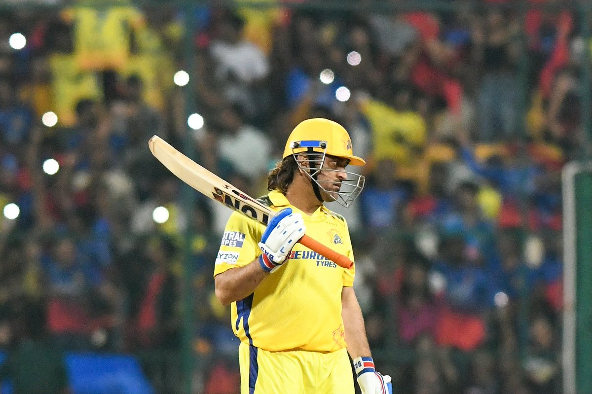 MS Dhoni becomes the FIRST Indian with 40+ average and 200+ strike-rate in an IPL edition. Dhoni in IPL 2024 Runs - 161 Avg - 53.66 😯 SR - 220.54 🎇