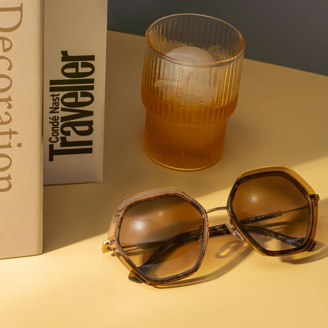 PalomeraOpticos's tweet photo. 👓 🕶
#YaleaEyewear aporta la combinación perfecta entre belleza y elegancia.
Un diseño de #gafas que potencian tu #personalidad.
💯
#estilo #moderno #lujo #diseño #sofisticado #glamour #moda2024 #looks
#yalea #gafasyalea #Derigo
Las tienes en #PalomeraOpticos #metromislata https://t.co/nXr5X157Os