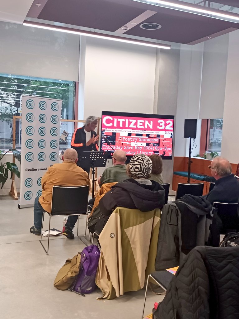 MahboobehMCR's tweet photo. This is HAPPENING, 'Citizen 32' event @McrPoetryLib , as part of #HardPressed project that I am proud to be working @cultureword with poetry, spoken work, zines and talking about the history of our kid Manchester and the brilliant magazines of Citizen 32. https://t.co/YtPsWH5wVY