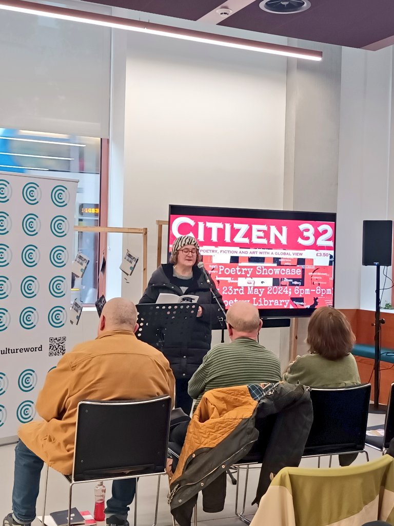 MahboobehMCR's tweet photo. This is HAPPENING, 'Citizen 32' event @McrPoetryLib , as part of #HardPressed project that I am proud to be working @cultureword with poetry, spoken work, zines and talking about the history of our kid Manchester and the brilliant magazines of Citizen 32. https://t.co/YtPsWH5wVY
