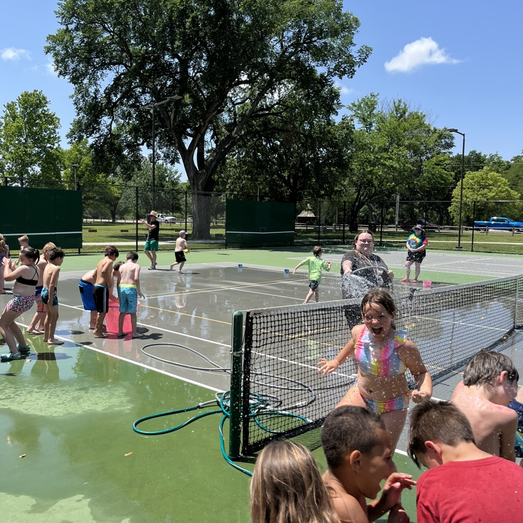 BlackmoreBears's tweet image. What an AMAZING day for Play Day!  Such many fun times and memories made!! #BEfamily #PartOfThePride