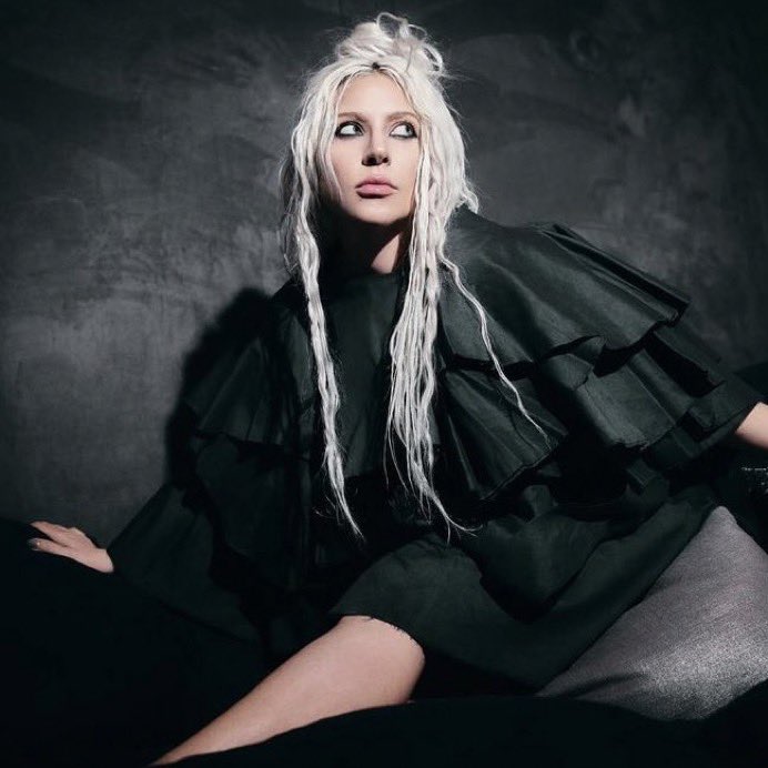 idcastbr's tweet image. Insider confirmar que LADY GAGA lançará seu novo álbum em AGOSTO!!! estão preparados???