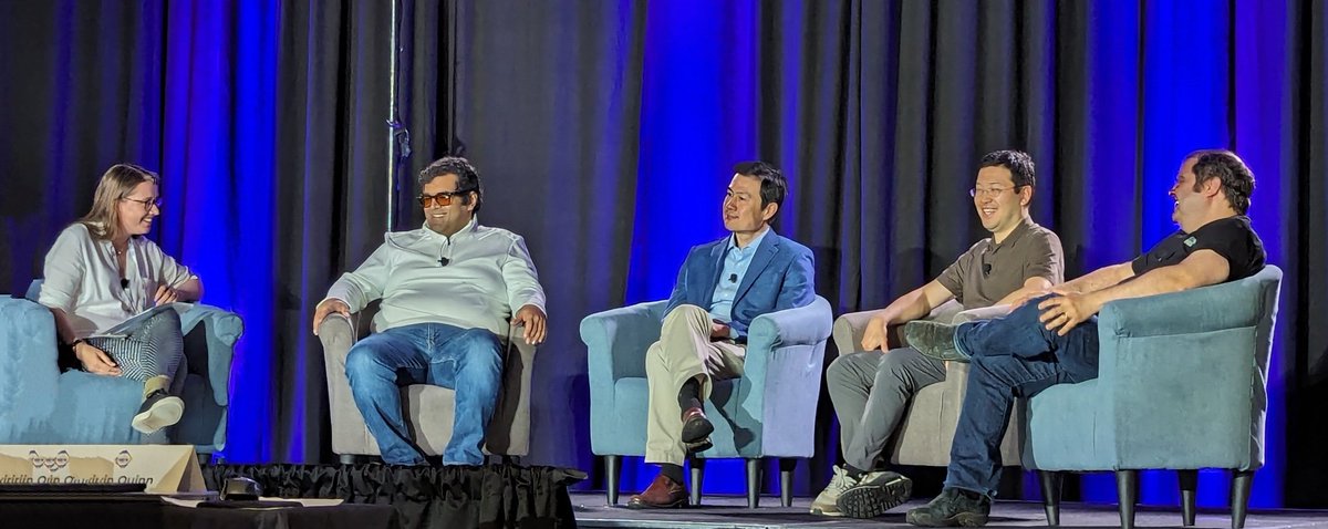 MikeDemler's tweet image. Interesting panel at #EmbeddedVision summit, discussion of Multimodal LLMs at the Edge. @sallywf @petewarden @Qualcomm
@Meta @yong_jae_lee @JileiHou