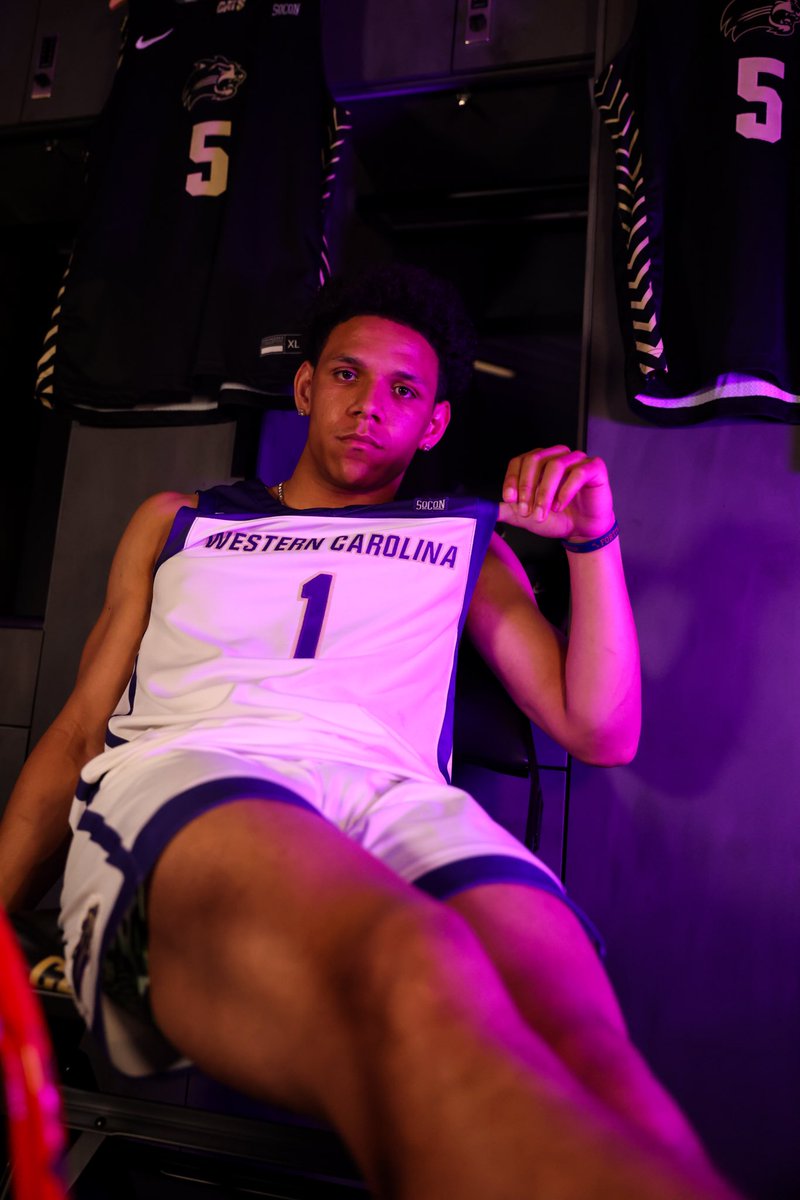 ice Emery tweet media