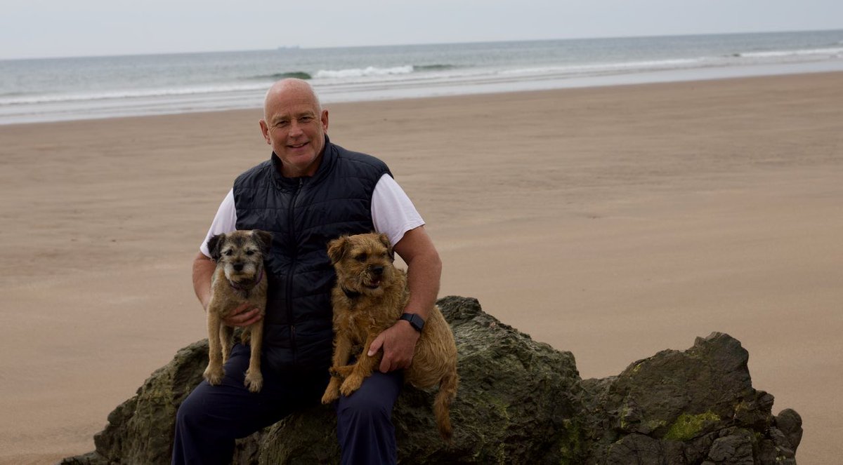 georgemollyfinn's tweet photo. Today we’ve been to #StCyrus beach just north of Montrose. Spent 2 hours ball chasing and paddling. https://t.co/qnt6eN7Nsm