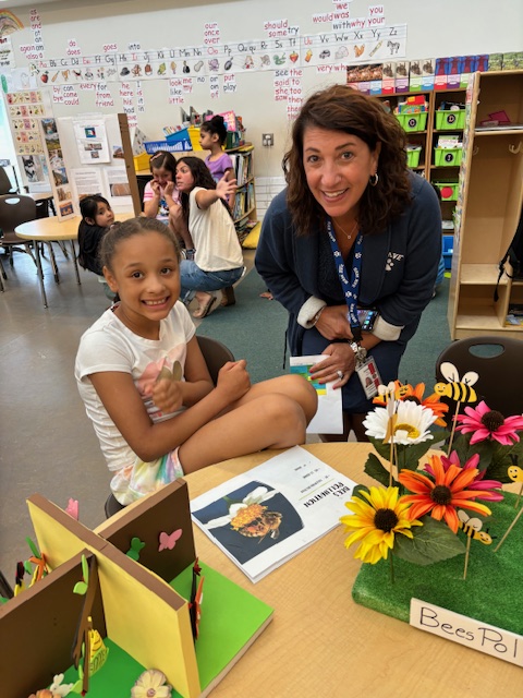 @MJDAmico_GPS is learning about Penguins with Caitlin in 1L and @greenwichPSscience Ms. Fogel is learning about Bee Pollination with Valentina in 1L. Mrs. Fox is learning about the Four Stages in the Metamorphosis of the Butterfly with Ana Rafaela 1L.