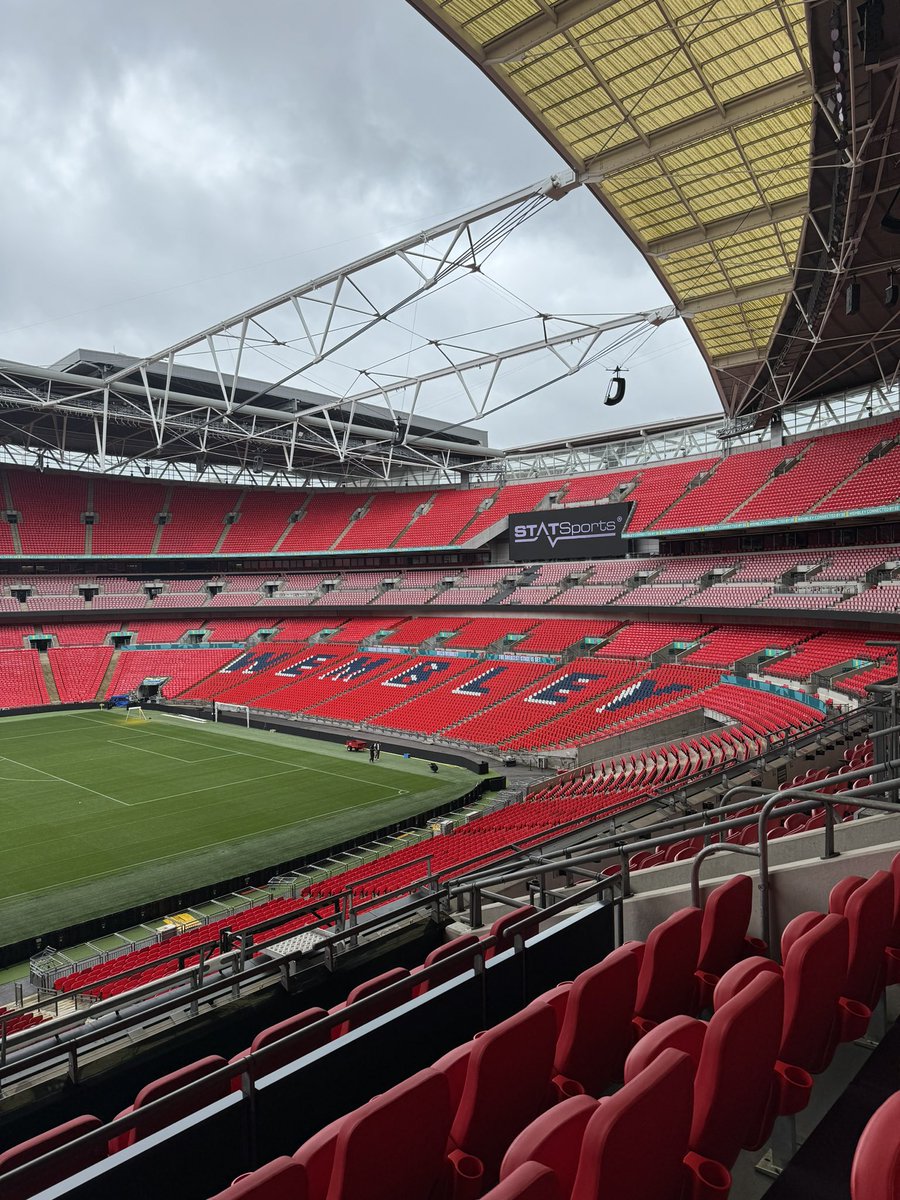 What a day yesterday was at @statsports Summit 2024 at Wembley 👏🏼 some incredible insights from various leaders in their fields, with so many valuable take away messages. Great to see some familiar faces and to meet so many new ones too! #STATSportsSummit2024