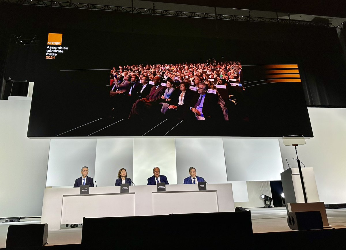 Retour sur cette belle et intéressante AG <a href="/orange/">Orange</a> 🟧
Le plaisir d’échanger avec <a href="/Cheydema/">Christel Heydemann</a> et #JacquesAschenbrois 😊👍🏼
Un beau moment avec <a href="/NeiterV/">Viviane NEITER</a> et nos collègues du #CCAO.
Pensée amicale pour <a href="/Poizotte/">Isabelle Poizot</a> <a href="/Pat_Lecocq/">Patricia Lecocq</a> <a href="/EmmanuelLagler/">Emmanuel Lagler</a> <a href="/AnnickBouillard/">Annick Bouillard</a> 😉
#Orange #OrangeEstLa