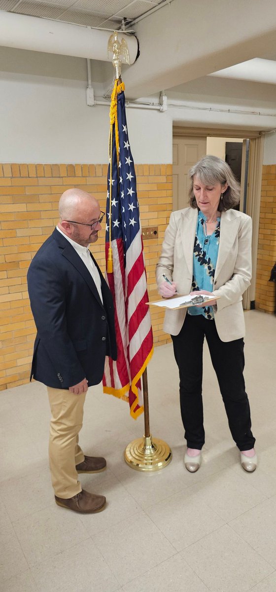 EmbreeKu's tweet image. I am honored to have earned the endorsement of the Newtown Democratic Town Committee this evening. 

I am running to be your voice in the CT State House of  Representatives. 

I am running because good enough is not enough. 

I am running because I want a better CT for all of us.