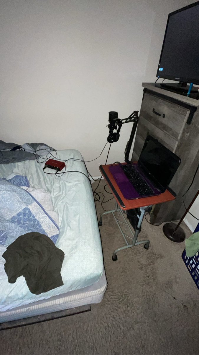 RichMajor100's tweet photo. is this a W setup (i make music) https://t.co/IIwRyRWZ3z