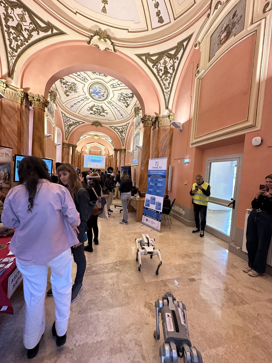 DINTEC_Scrl's tweet photo. 𝗨𝗻 𝗿𝗲𝗰𝗮𝗽 𝗱𝗲𝗹 𝗽𝗿𝗶𝗺𝗼 𝗴𝗶𝗼𝗿𝗻𝗼 𝗱𝗶 𝗣𝗜𝗗 𝗦𝗧𝗨𝗗𝗬 𝗧𝗢𝗨𝗥 𝗟’𝗔𝗤𝗨𝗜𝗟𝗔 𝗲 𝗦𝗛𝗢𝗪𝗥𝗢𝗢𝗠 𝟰.𝟬!
#pidstudytour #innovazione #turismo #cultura #Abruzzo #digitalizzazione #imprese https://t.co/nfXHsz2wPx