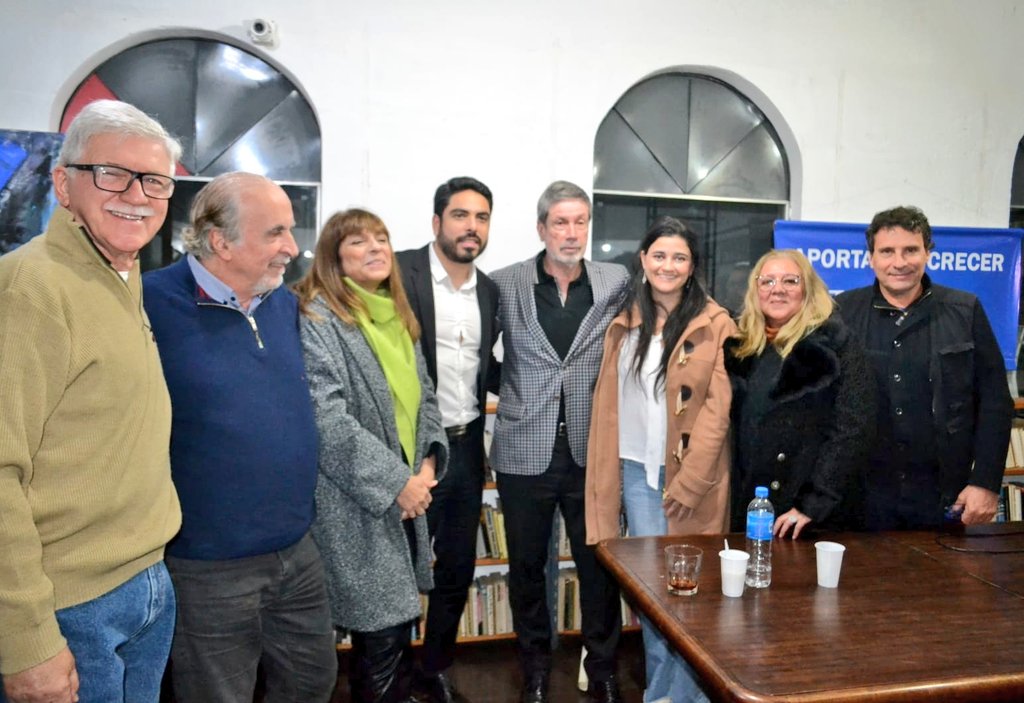Ayer participé de la Charla Debate “Reforma Laboral” a cargo del abogado laboralista <a href="/hugoamoyano/">Hugo Antonio Moyano</a> y Hugo Azerrat, en la Biblioteca de Martínez  #SanIsidro.

Frente al debate parlamentario de la Ley Bases que augura arrasar con derechos soberanos y laborales, y economías locales,