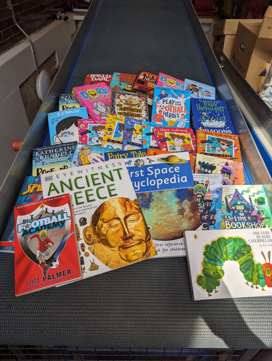 WoodSt_Mission's tweet photo. We’ve still got some lovely book donations coming in. After all, books are for life, not just for our Appeal! We take them all year round. Thank you to @EvolutionMoney for this fabulous selection #BooksForever #Manchester #Salford #Poverty https://t.co/Q9yRFLRLLX