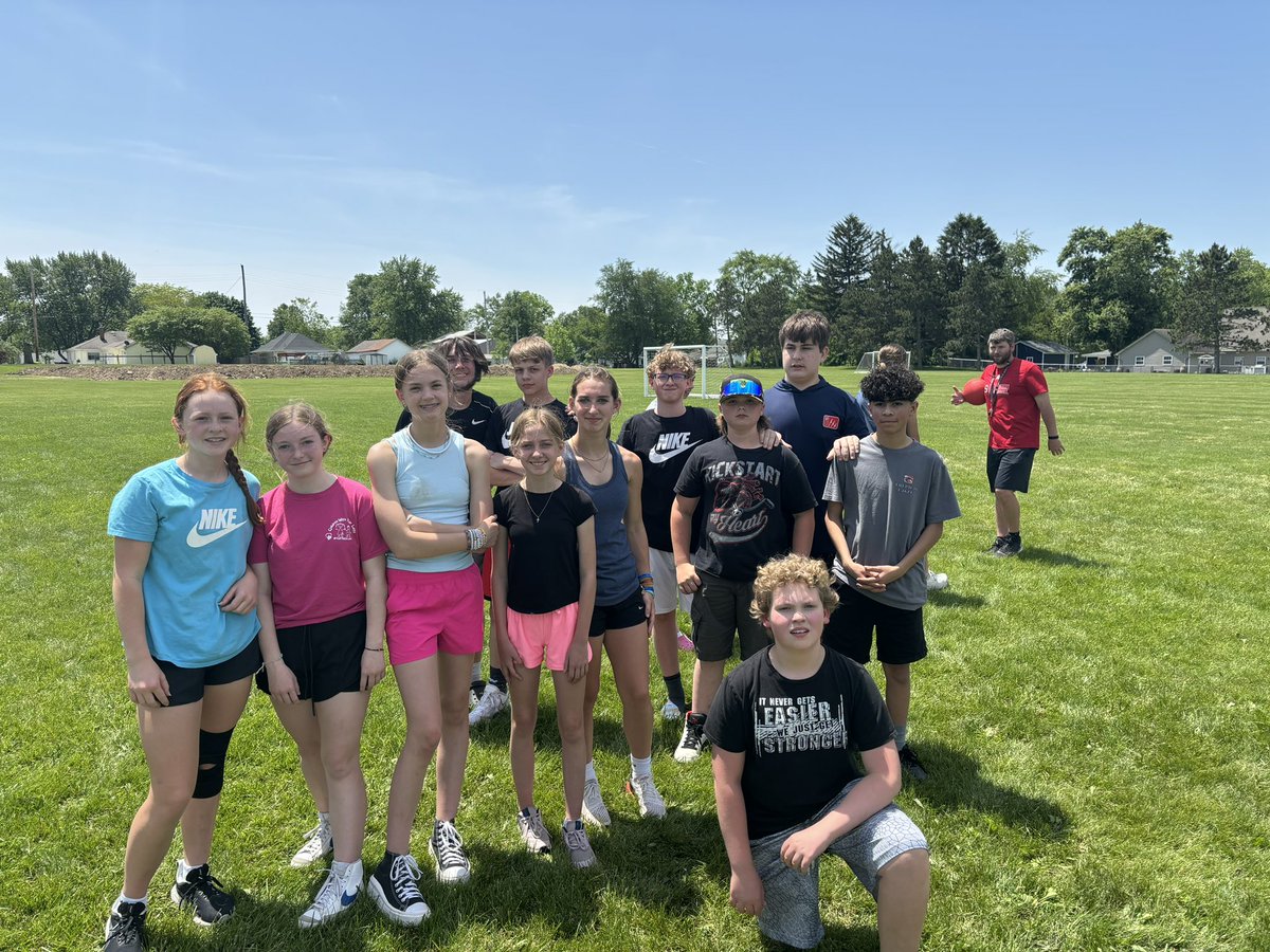 SMShawks's tweet photo. Our last day of FUN for the 23-24 SY!! Our kickball champions &amp; our wave for a GREAT summer! #BlackhawkPRIDE https://t.co/hc82bCXVwe