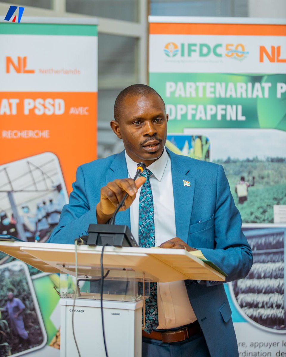 akezanet's tweet image. 🔴 L' #IFDC Burundi organise depuis ce 23 mai, un Forum National Semencier au Restaurant la Détente de @MairieBuja.
========
🔹Ce forum s'inscrit dans le cadre de la célébration du cinquantenaire de l' @IFDCGlobal. Le lancement de cette activité qui rassemble les acteurs et les