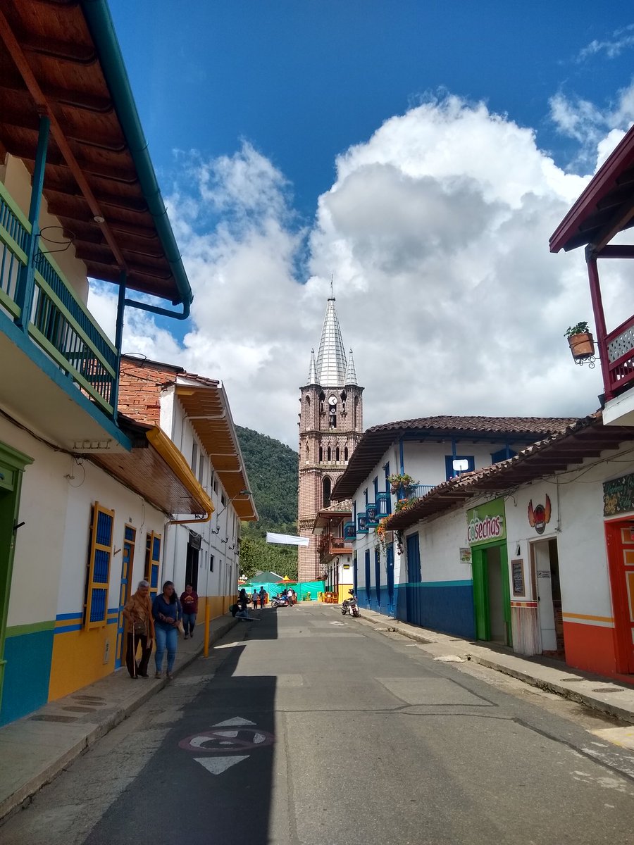 montaneros_va's tweet photo. 🎉 ¡Jardín celebra su cumpleaños 161! 🎂 Únete a nosotros para conmemorar la  historia y la belleza de nuestra Celeste Villa Encantada. 🌸🎈 #Jardín161 #JardínAntioquia #AntioquiaEsMagica https://t.co/JJoKj1JOK5