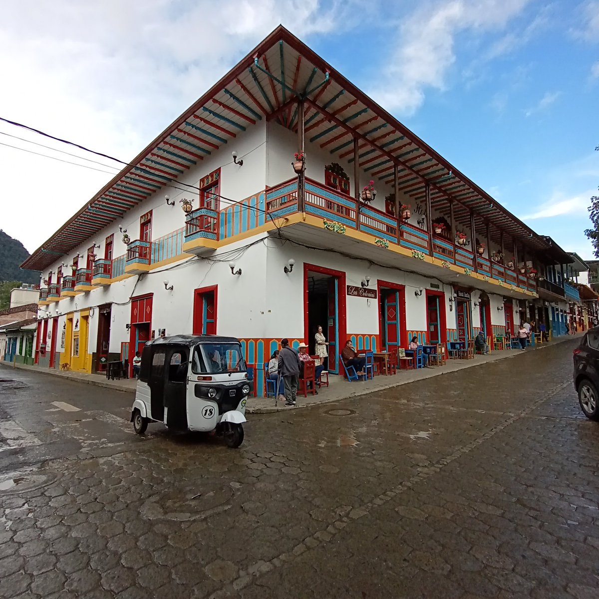 montaneros_va's tweet photo. 🎉 ¡Jardín celebra su cumpleaños 161! 🎂 Únete a nosotros para conmemorar la  historia y la belleza de nuestra Celeste Villa Encantada. 🌸🎈 #Jardín161 #JardínAntioquia #AntioquiaEsMagica https://t.co/JJoKj1JOK5